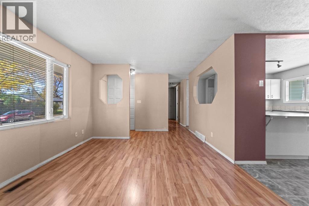 4411 66 Street, Camrose, Alberta  T4V 2S6 - Photo 8 - A2351489