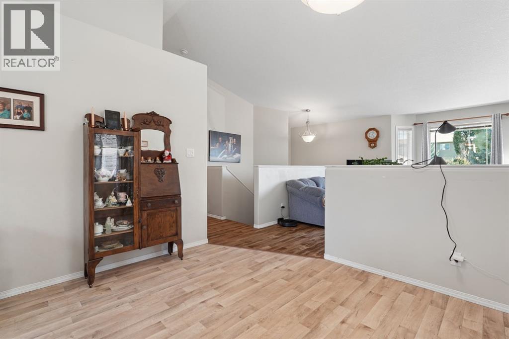 246 Fairmont Boulevard S, Lethbridge, Alberta  T1K 7M7 - Photo 12 - A2352732