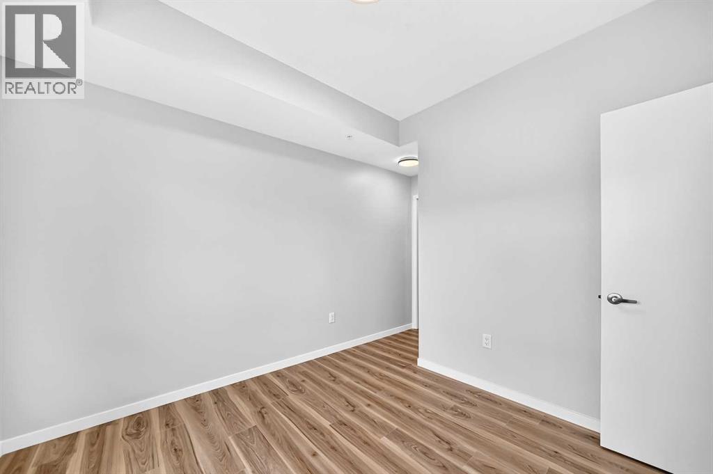 3301, 220 Seton Grove SE