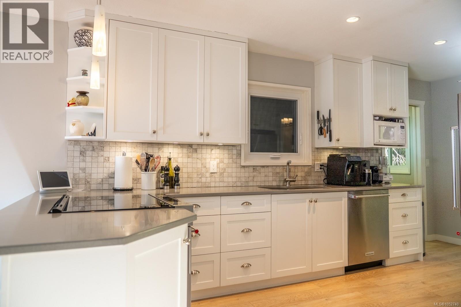 2701 Galley Cres