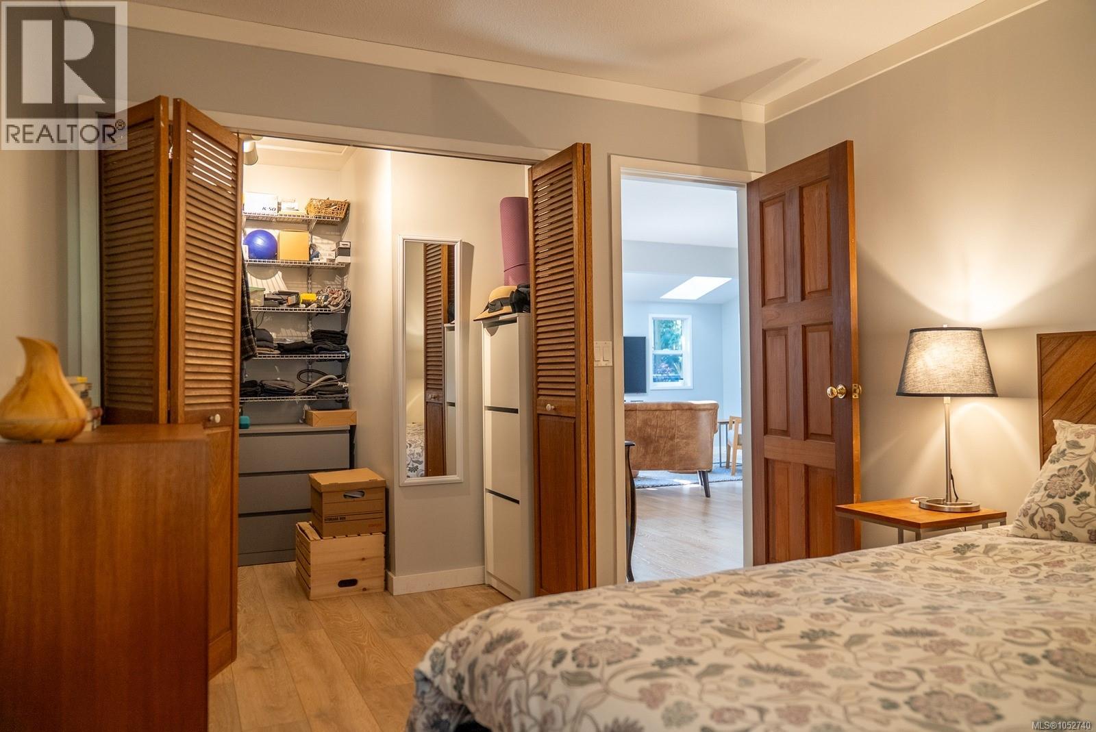 2701 Galley Cres