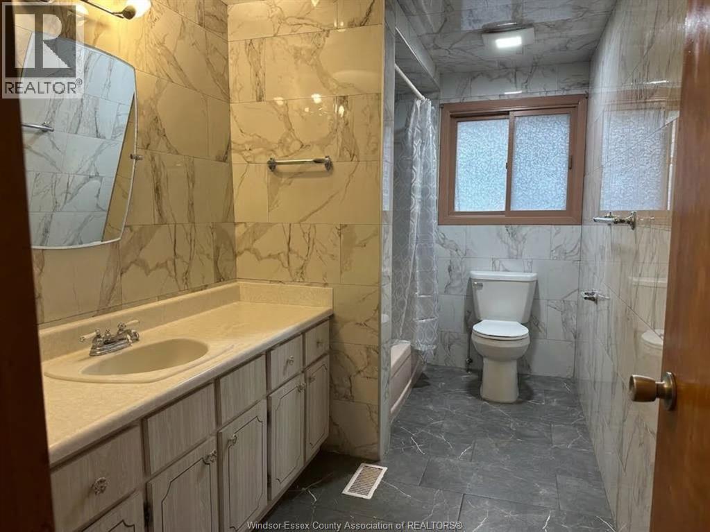 2938 Rushton Drive, Windsor, Ontario  N8R 1M4 - Photo 9 - 26025775