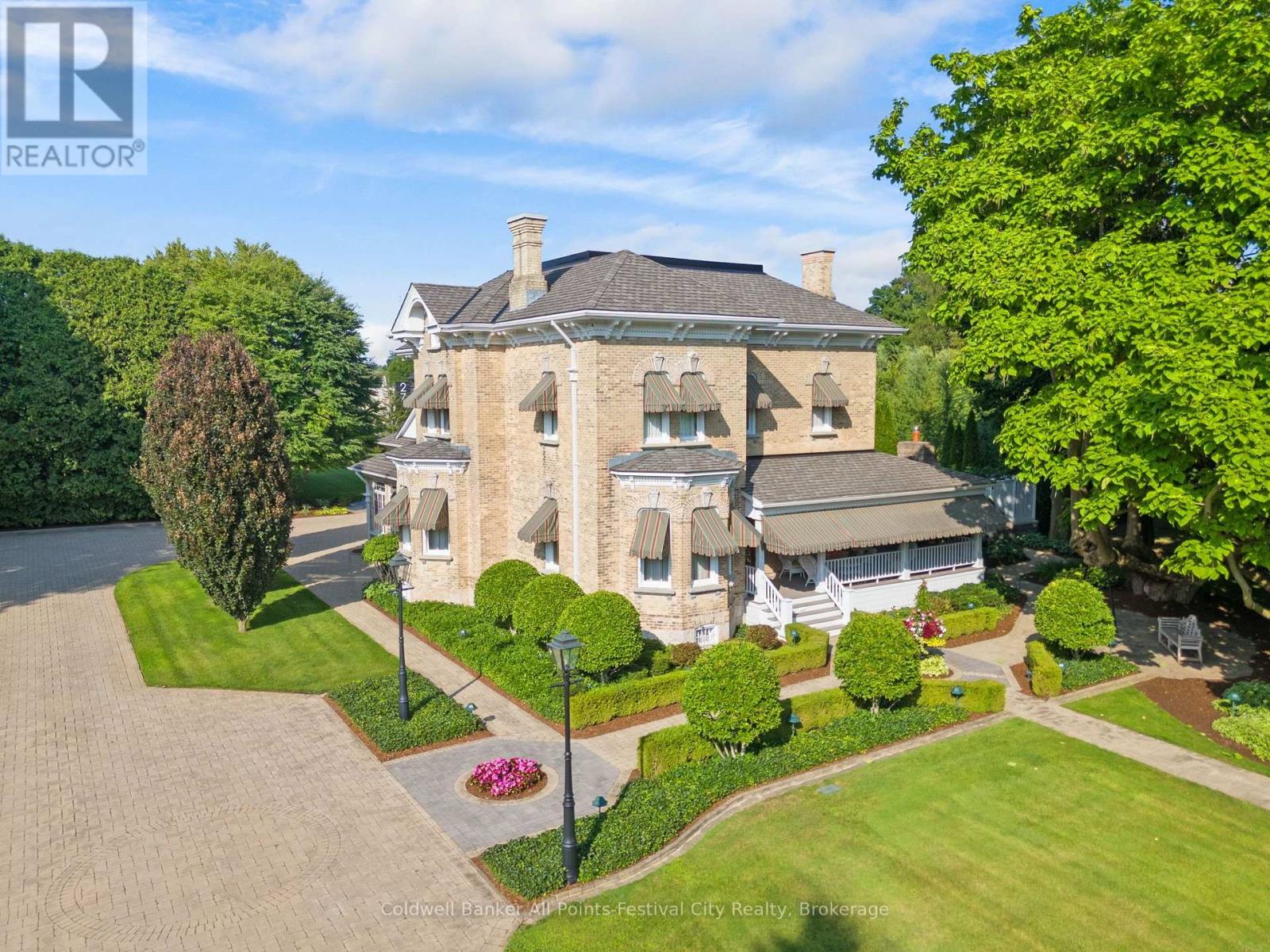 262 DINSLEY STREET, North Huron, Ontario
