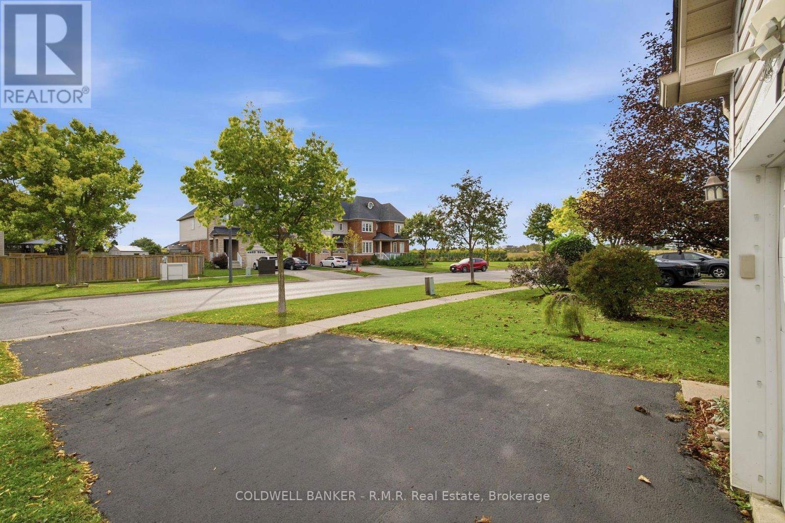 102 Boswell Drive, Clarington, Ontario  L1C 5C3 - Photo 6 - E14099478