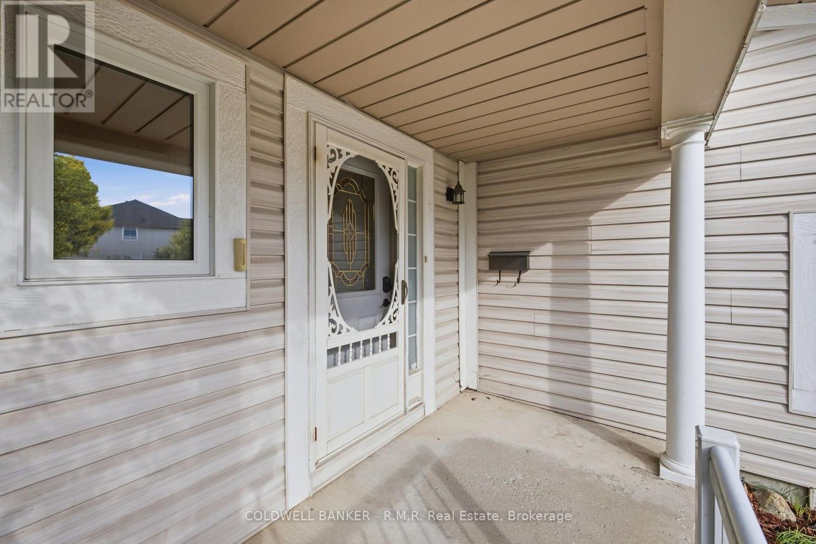 102 Boswell Drive, Clarington, Ontario  L1C 5C3 - Photo 7 - E14099478