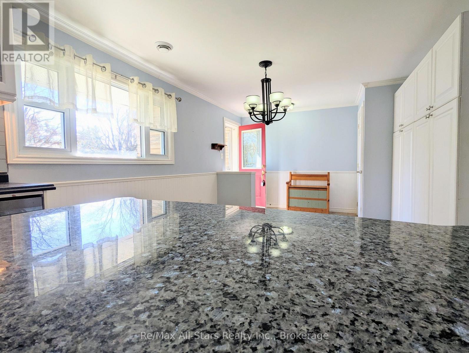 32 Churchill Crescent, Kawartha Lakes, Ontario  K9V 3Y6 - Photo 8 - X14099462