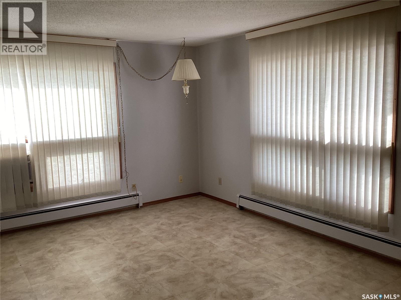 961 Athol Street, Regina, Saskatchewan  S4T 3B8 - Photo 4 - SK051510
