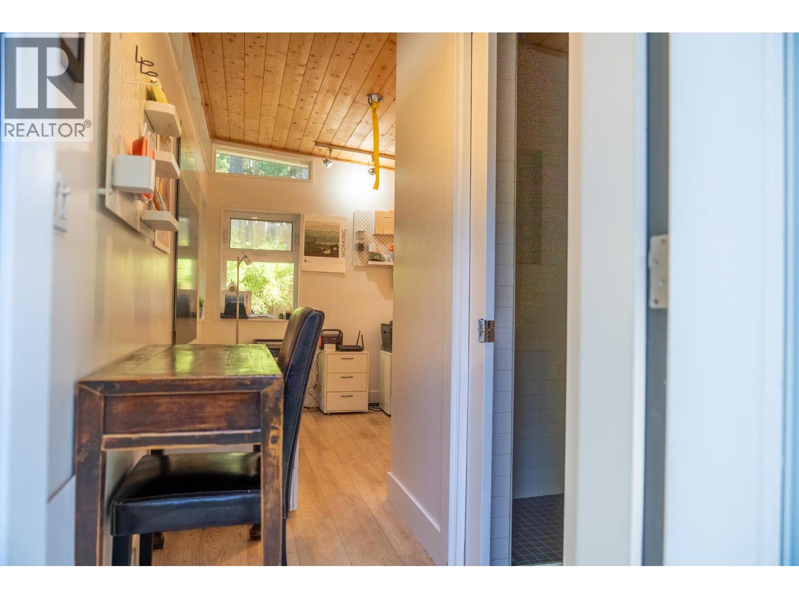 2701 Galley Crescent, Pender Island, British Columbia  V0N 2M2 - Photo 20 - R3176940