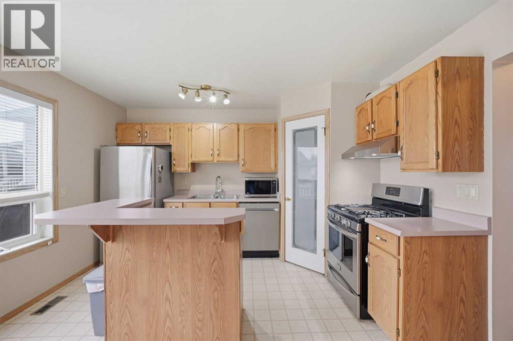 37 Appleside Close Se, Calgary, Alberta  T2A 7T8 - Photo 12 - A2351592