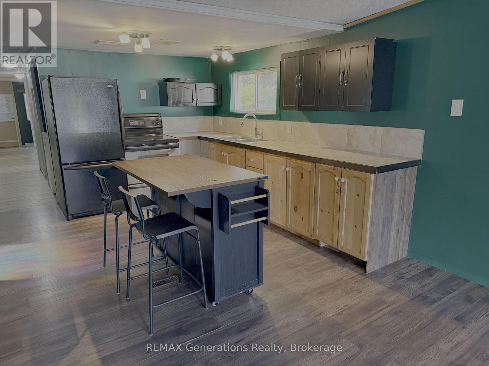 13 Hornbill Crescent, Shuniah, Ontario  P7A 0K1 - Photo 2 - X14099452