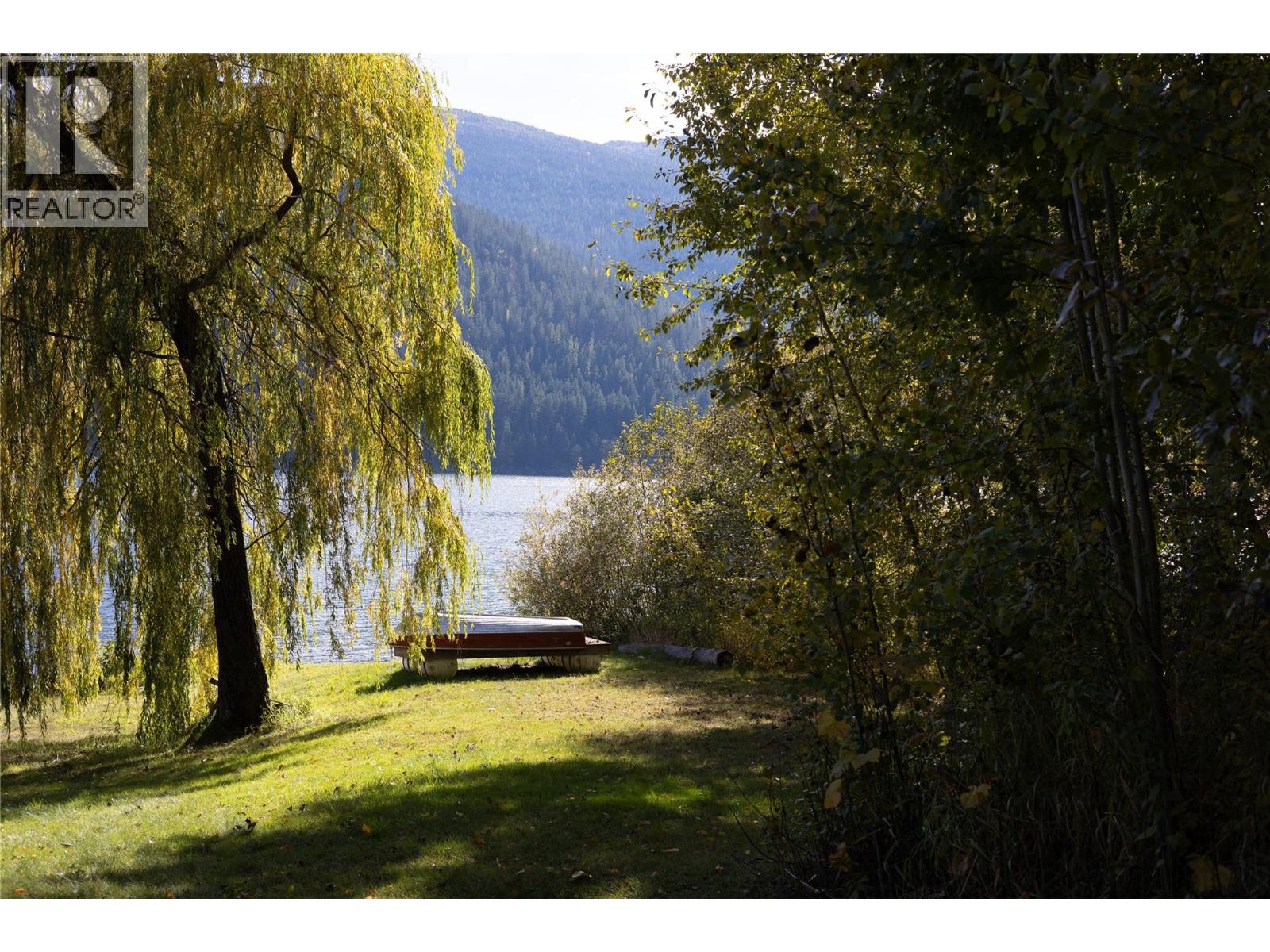 4318 Highway 3a Highway, Nelson, British Columbia  V1L 6N1 - Photo 3 - 10403796