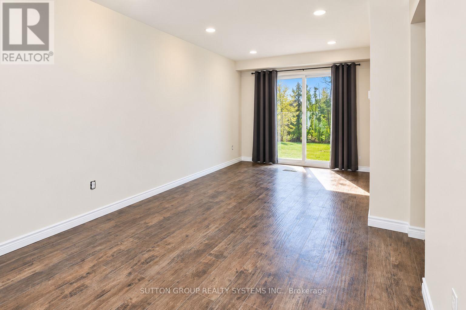 4118 Teakwood Drive, Mississauga, Ontario  L5C 3L6 - Photo 7 - W13866530