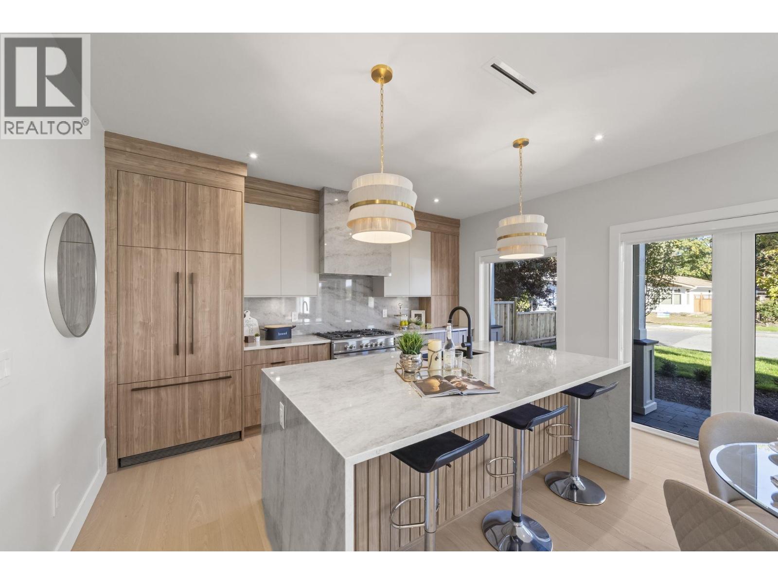 1 10931 SOUTHPORT ROAD