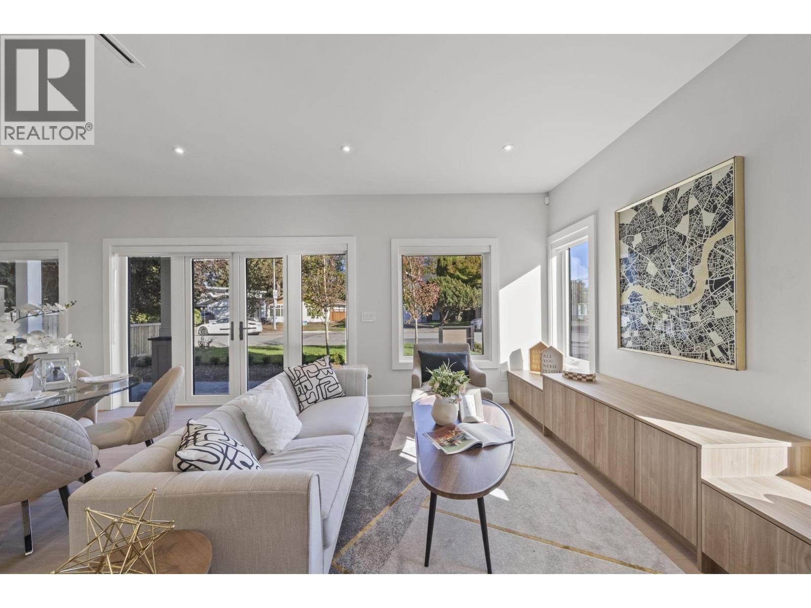 1 10931 SOUTHPORT ROAD