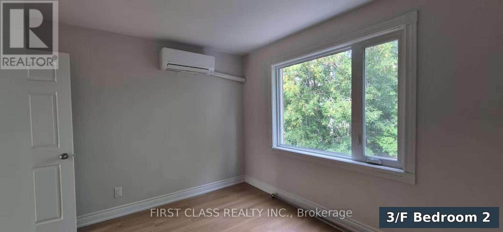 301 Rhodes Avenue, Toronto, Ontario  M4L 3A4 - Photo 16 - E14082358