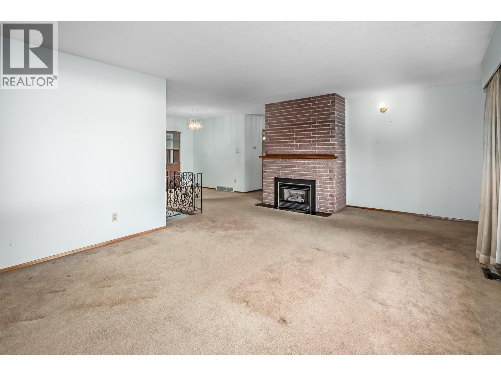 21742 121 Avenue, Maple Ridge, British Columbia  V2X 3S6 - Photo 13 - R3176968