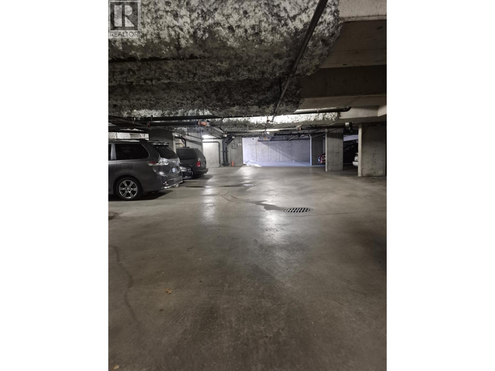 1568 E BROADWAY