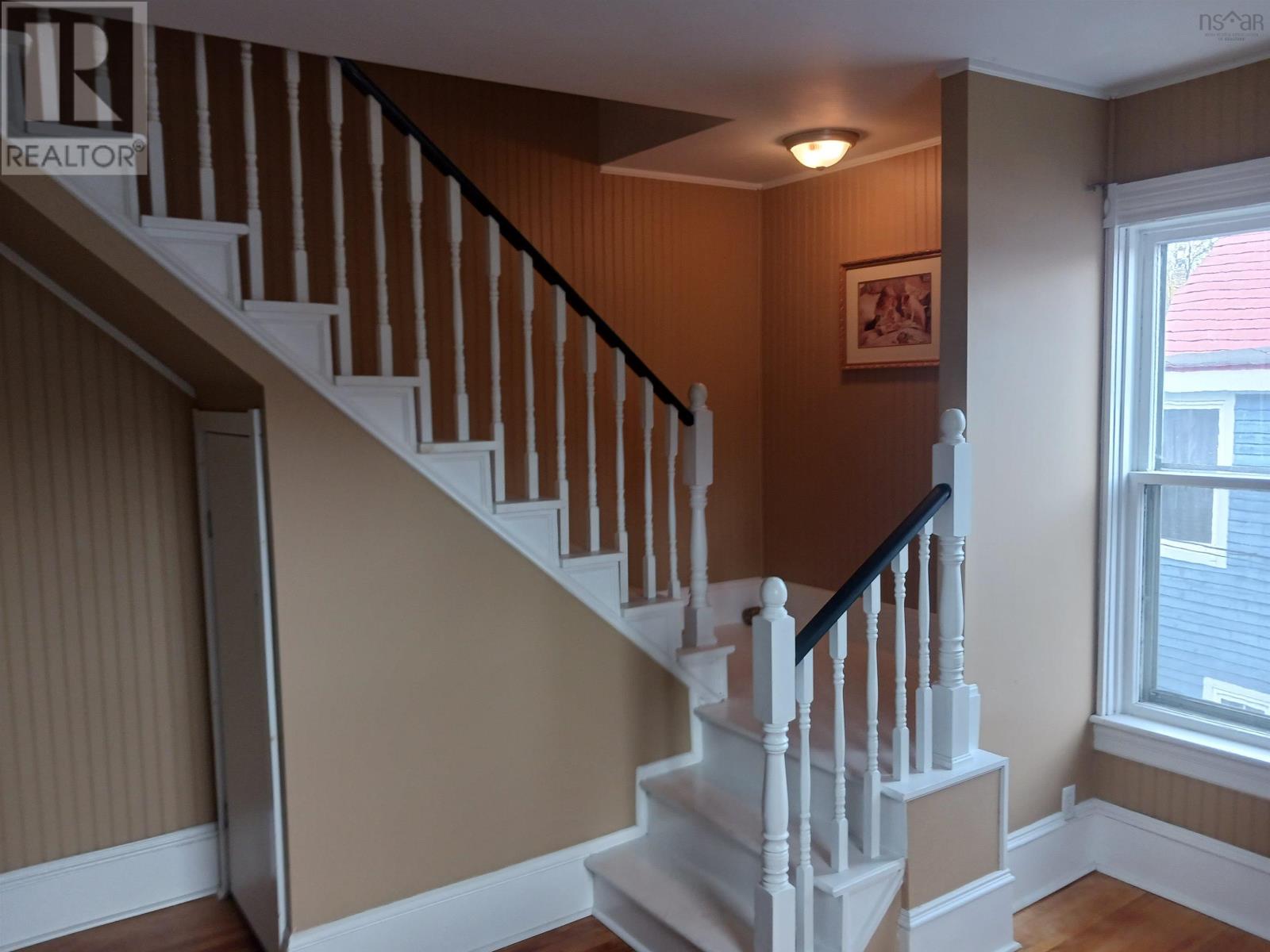 38 Victoria Street, Truro, Nova Scotia  B2N 1Y6 - Photo 4 - 202626254