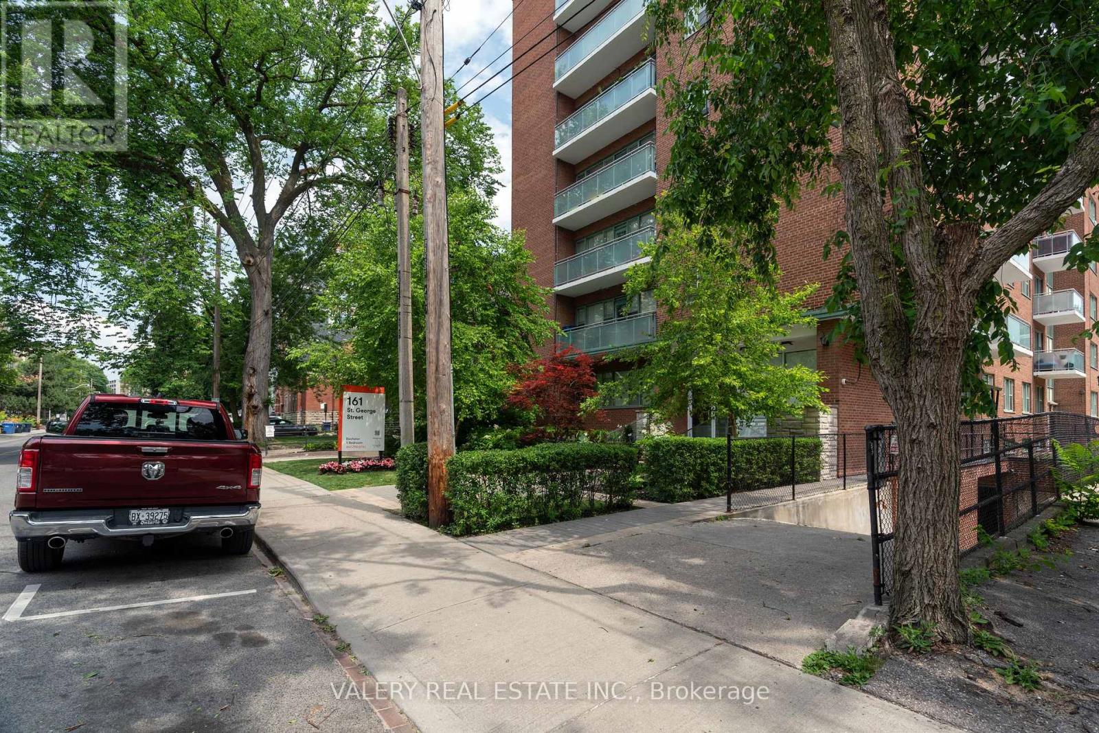 403 - 161 ST. GEORGE STREET, Toronto, Ontario