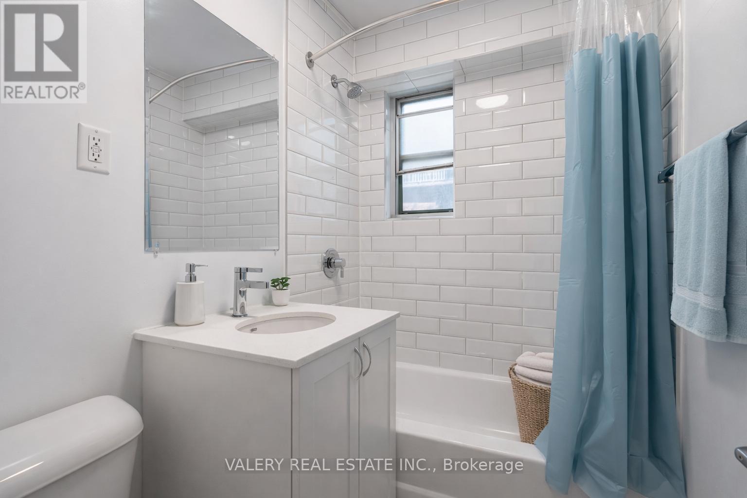 403 - 161 St. George Street, Toronto, Ontario  M5R 2M3 - Photo 8 - C14099406