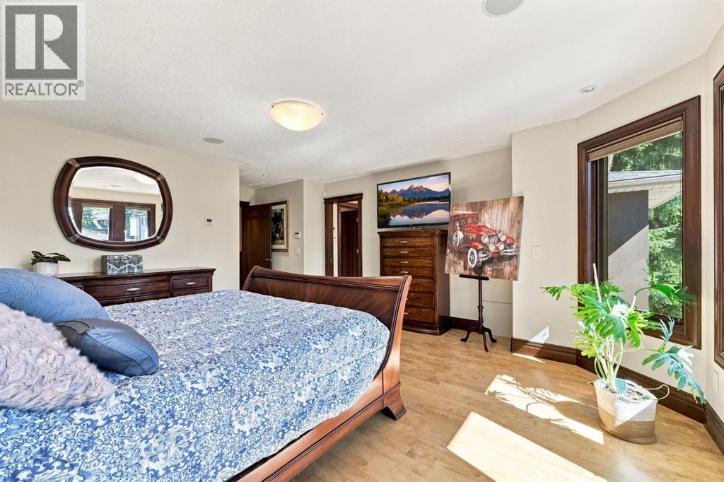 803 25 Avenue Nw, Calgary, Alberta  T2M 2B4 - Photo 24 - A2352761