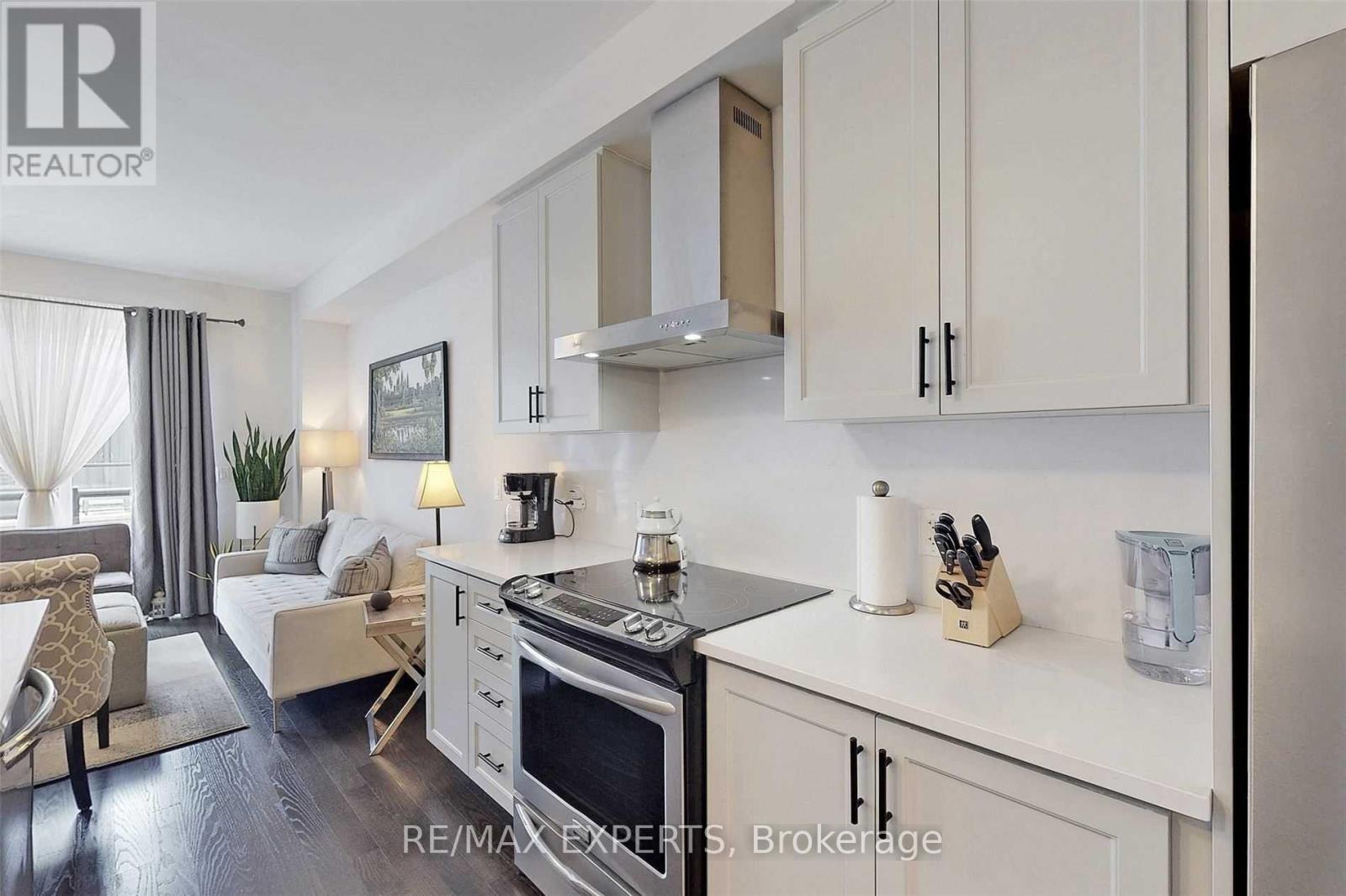 21 Fancamp Drive, Vaughan, Ontario  L6A 1P9 - Photo 7 - N14099454