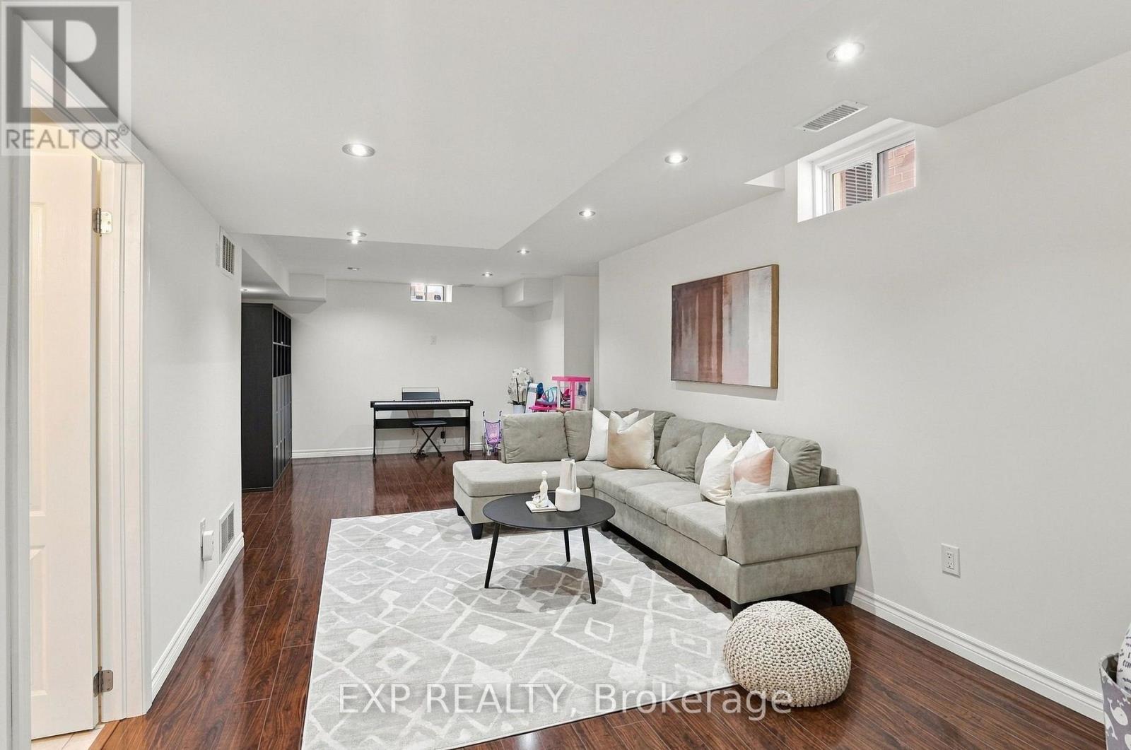 262 Wilfred Murison Avenue, Markham (Berczy), Ontario  L6C 0S6 - Photo 32 - N14099486