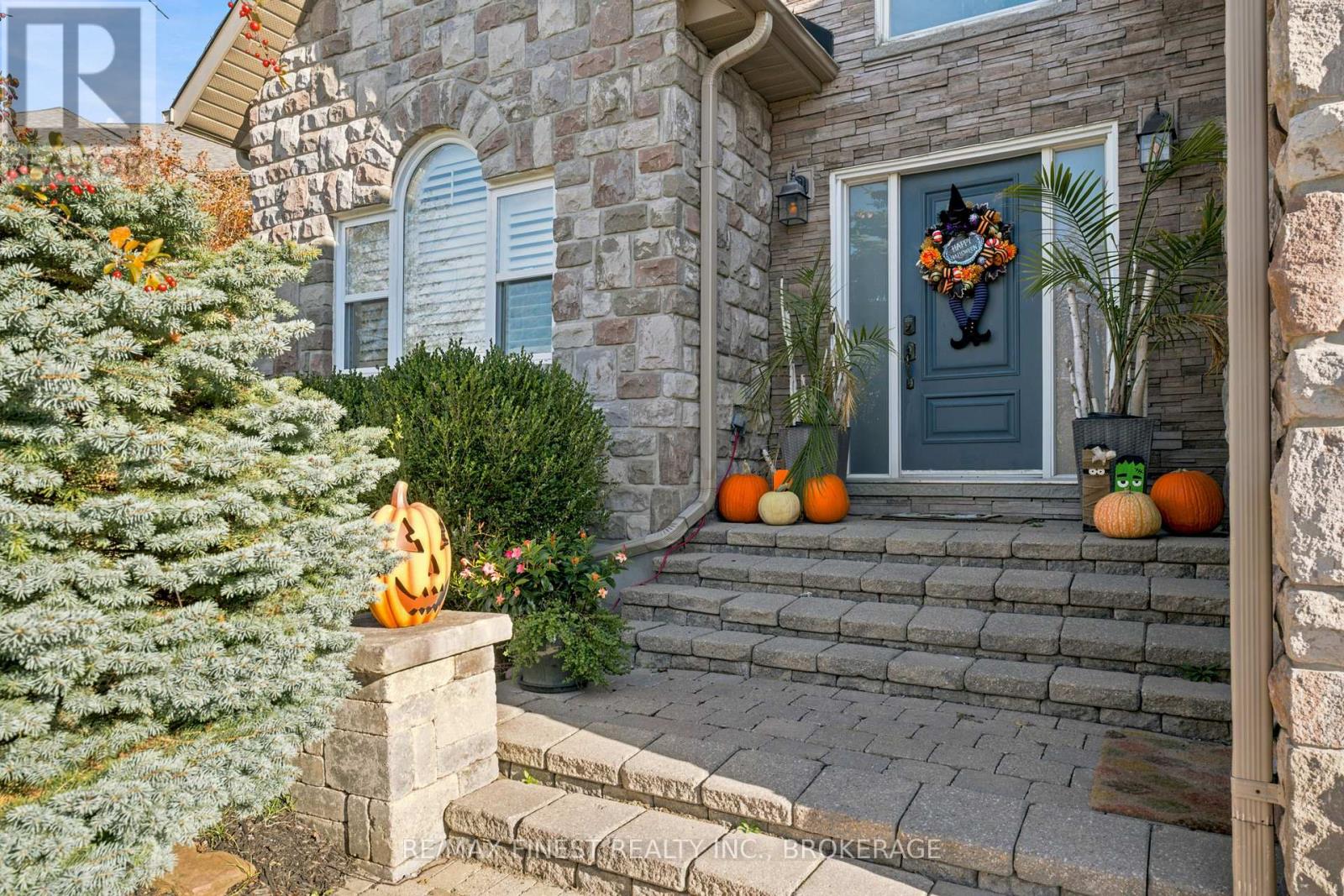 141 Benjamin Court, Loyalist, Ontario  K7N 2A2 - Photo 4 - X13848502