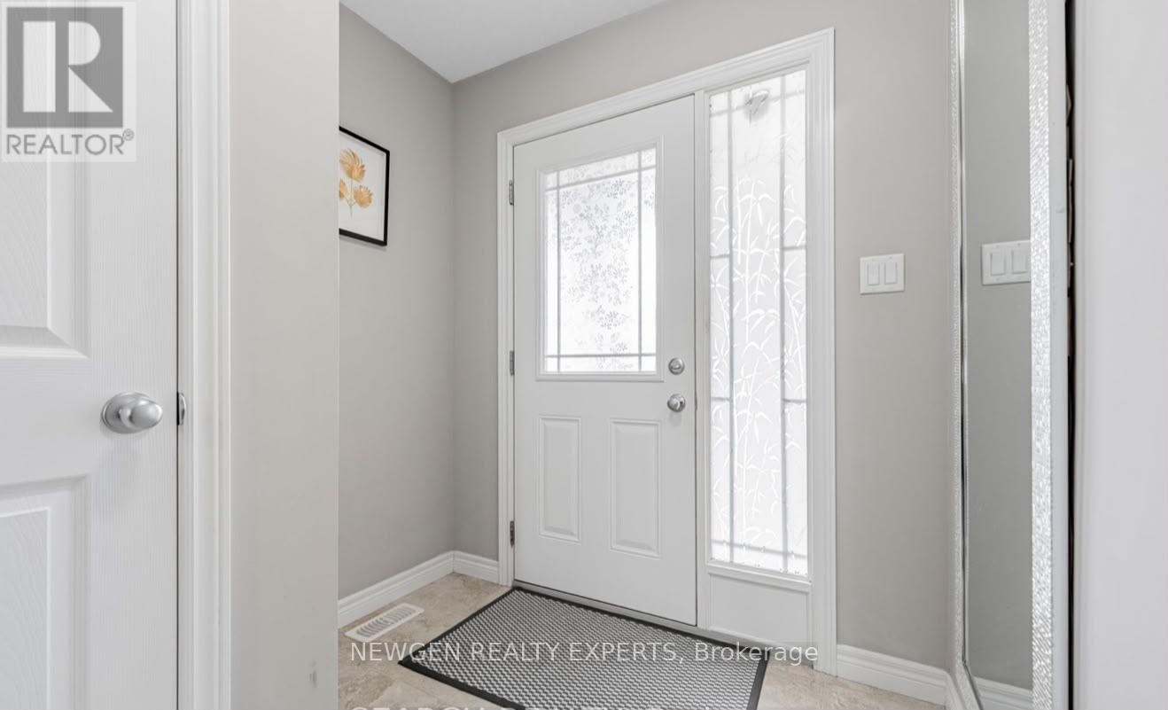 111 John Brabson Crescent, Guelph, Ontario N1G 0G7 - Photo 5 - X14099496
