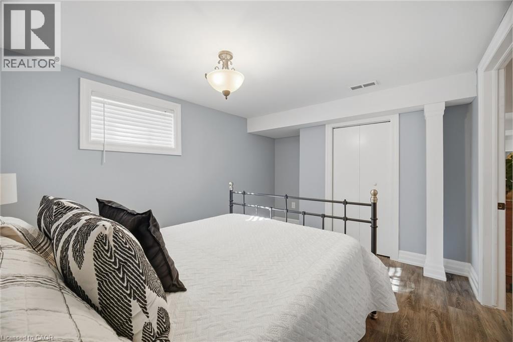 18 Delsey Street, Hamilton, Ontario  L9H 1S1 - Photo 34 - 40869483