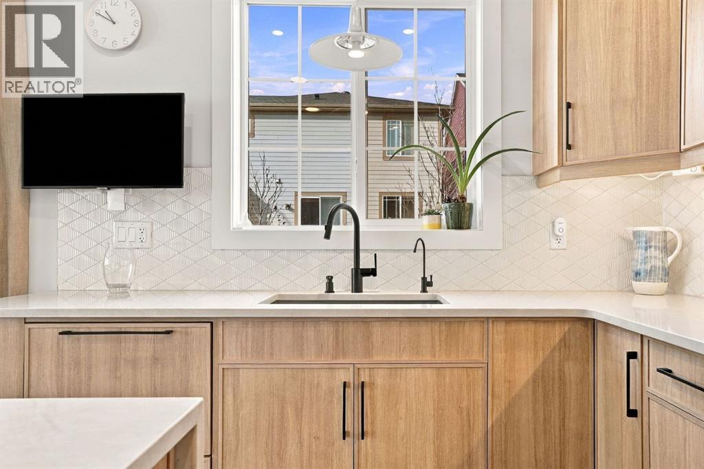 24 Yorkville Terrace SW