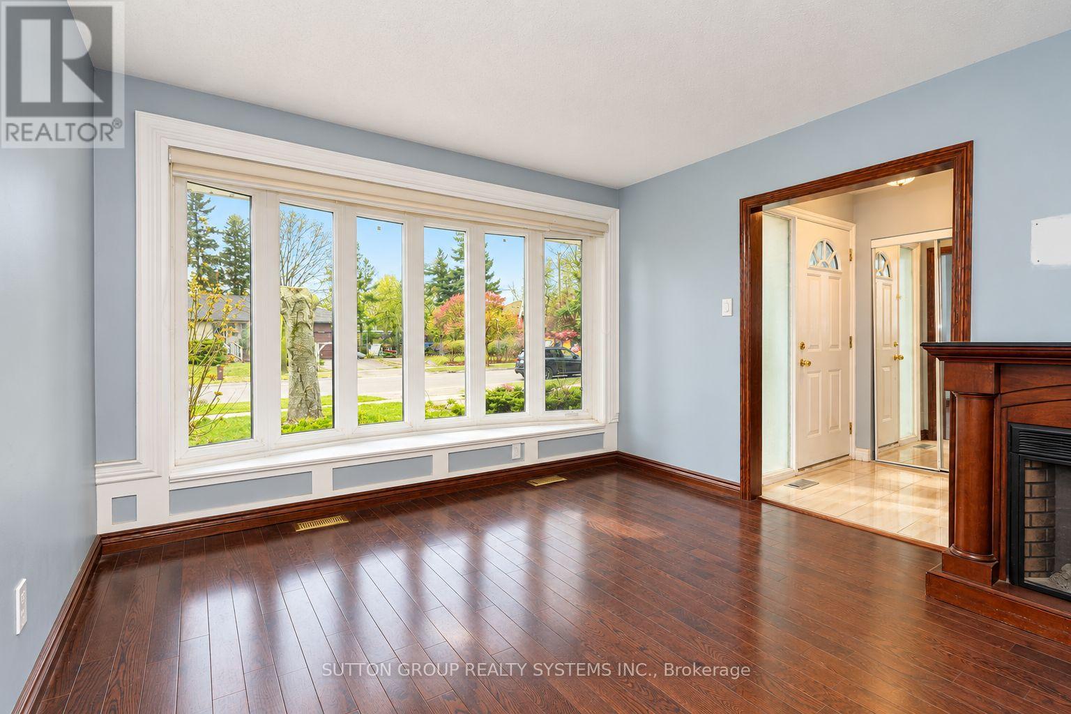 2337 Padstow Crescent, Mississauga, Ontario  L5J 2G2 - Photo 4 - W14089974