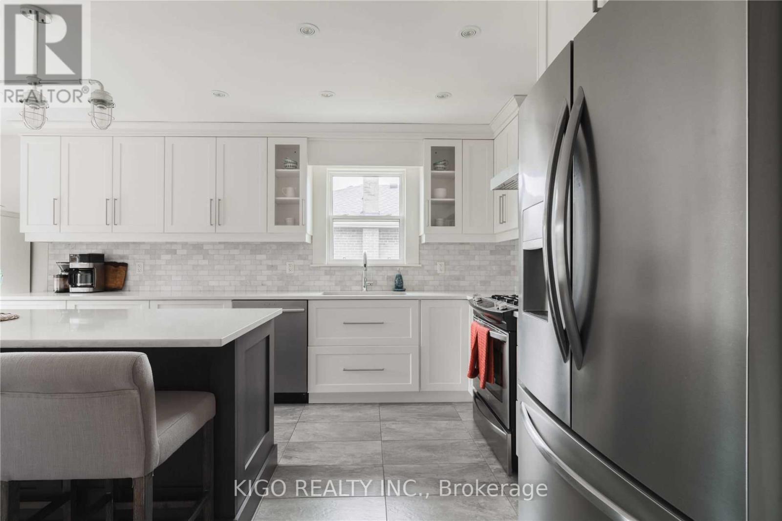 Upper - 1227 Homewood Drive, Burlington, Ontario  L7P 2M5 - Photo 6 - W14095292