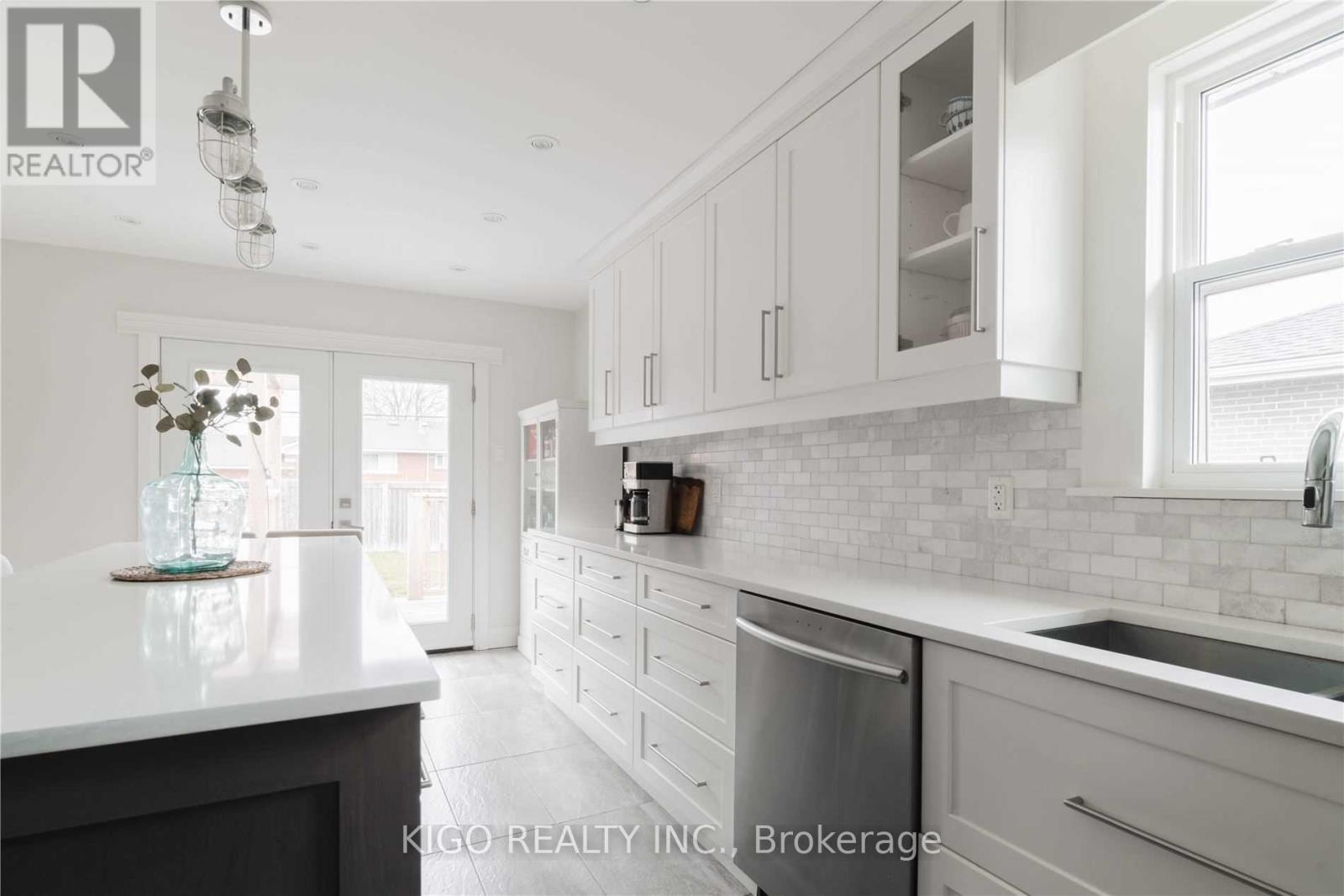 Upper - 1227 Homewood Drive, Burlington, Ontario  L7P 2M5 - Photo 9 - W14095292