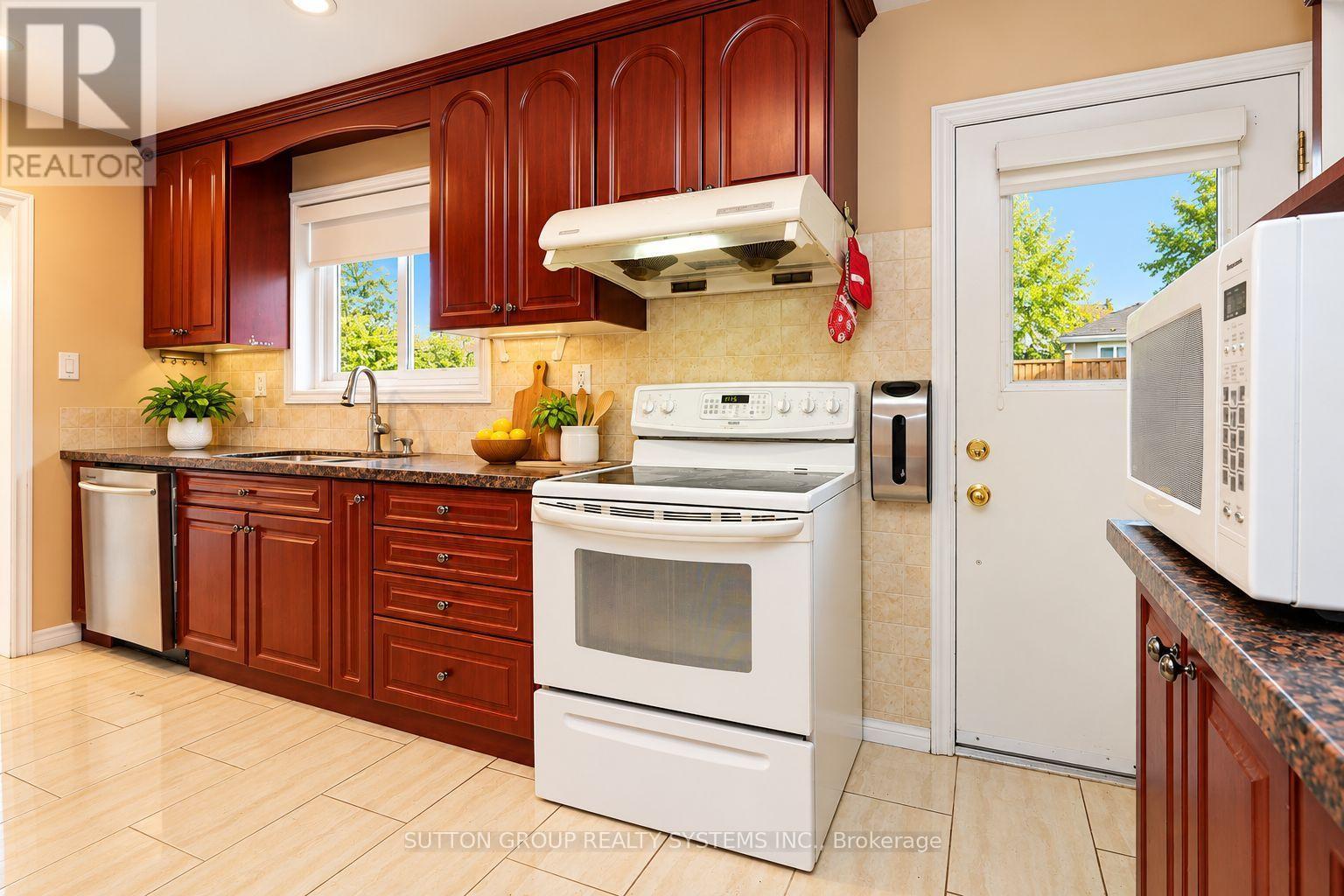 2337 Padstow Crescent, Mississauga, Ontario  L5J 2G2 - Photo 8 - W14089974