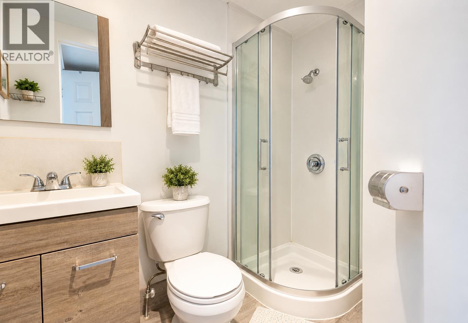 7620 14th Avenue, Burnaby, British Columbia  V3N 2A5 - Photo 14 - R3176994