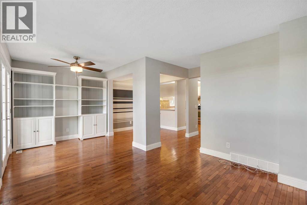 1205 Signal Hill Green Sw, Calgary, Alberta  T3H 2Y4 - Photo 11 - A2347666