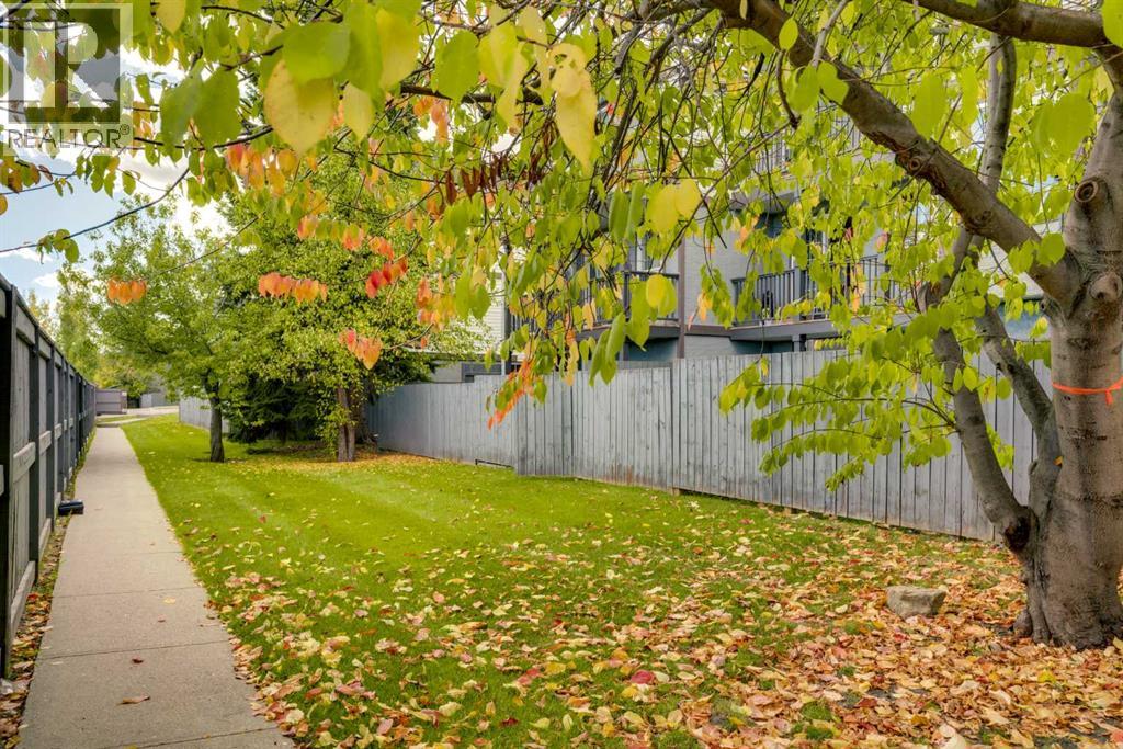 1205 Signal Hill Green Sw, Calgary, Alberta  T3H 2Y4 - Photo 39 - A2347666