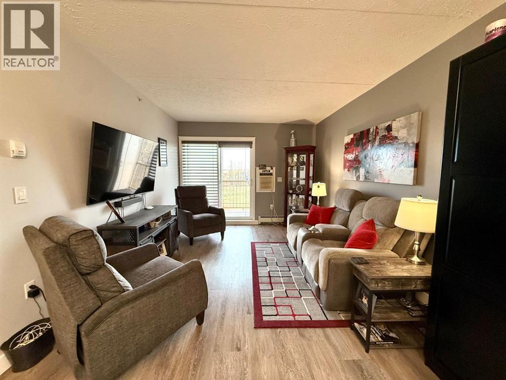 301, 400 1st Avenue Se, Diamond Valley, Alberta  T0L 0H0 - Photo 7 - A2353482