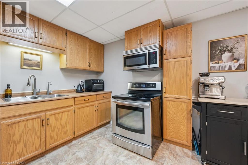 51 Cayley Court, Kitchener, Ontario  N2G 4N8 - Photo 26 - 40872558