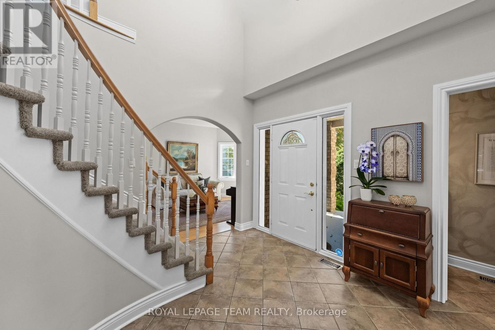 136 Shaughnessy Crescent, Ottawa, Ontario  K2K 2N3 - Photo 8 - X14099662