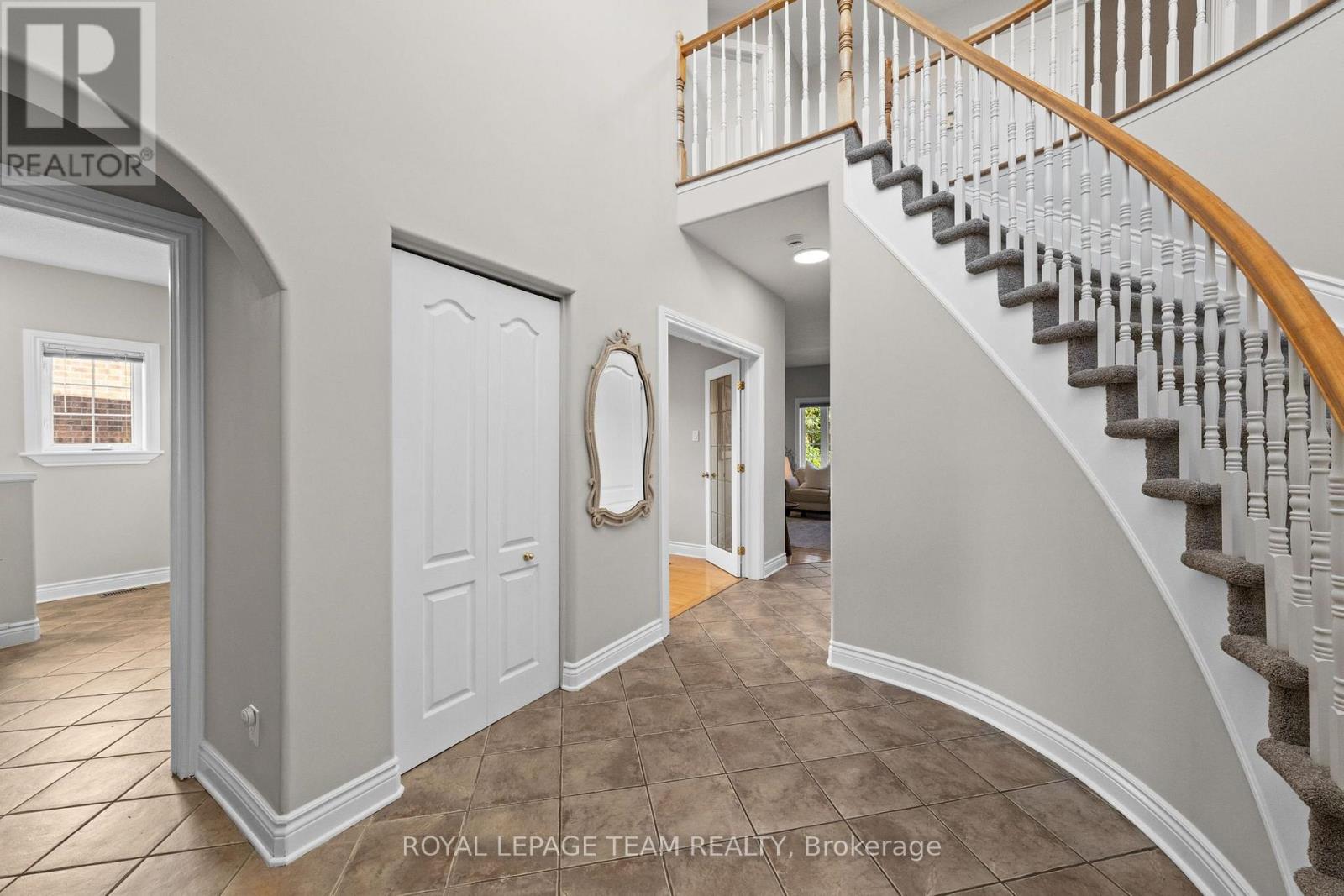 136 Shaughnessy Crescent, Ottawa, Ontario  K2K 2N3 - Photo 9 - X14099662