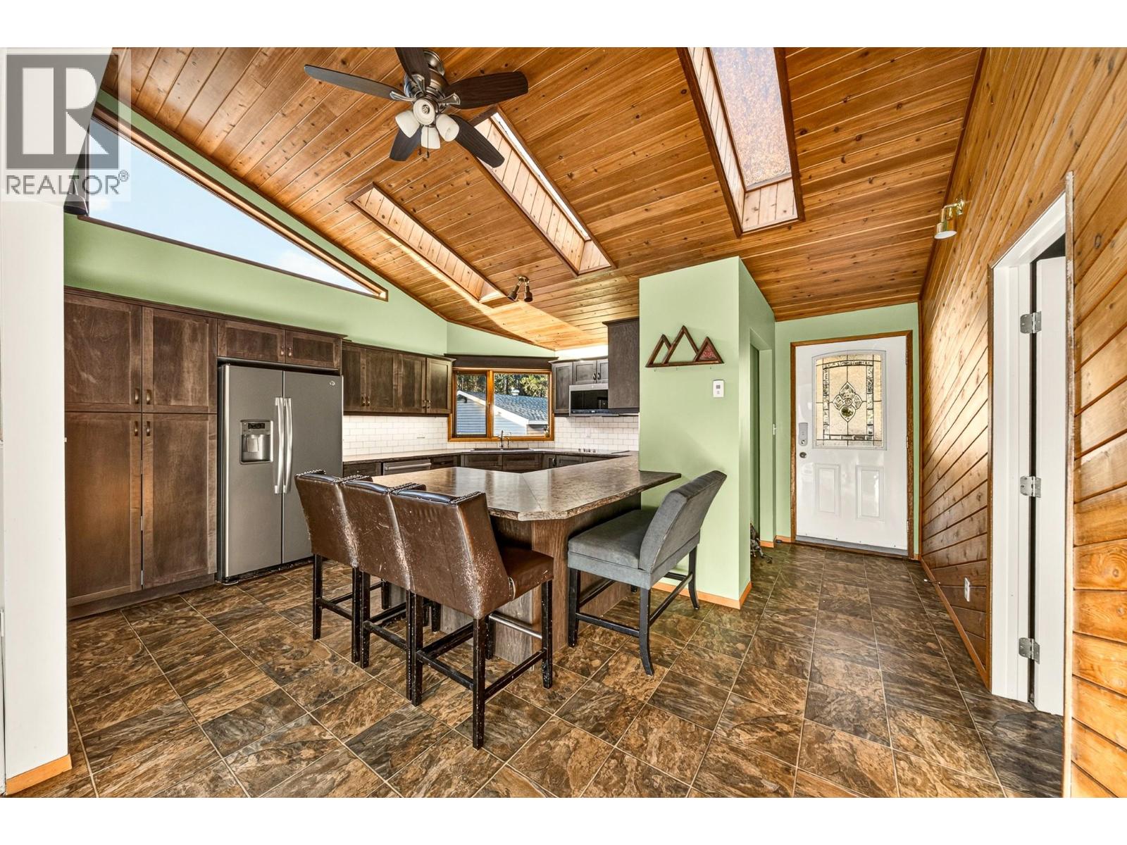 407 Maple Street, Sparwood, British Columbia  V0B 2G0 - Photo 11 - 10401218