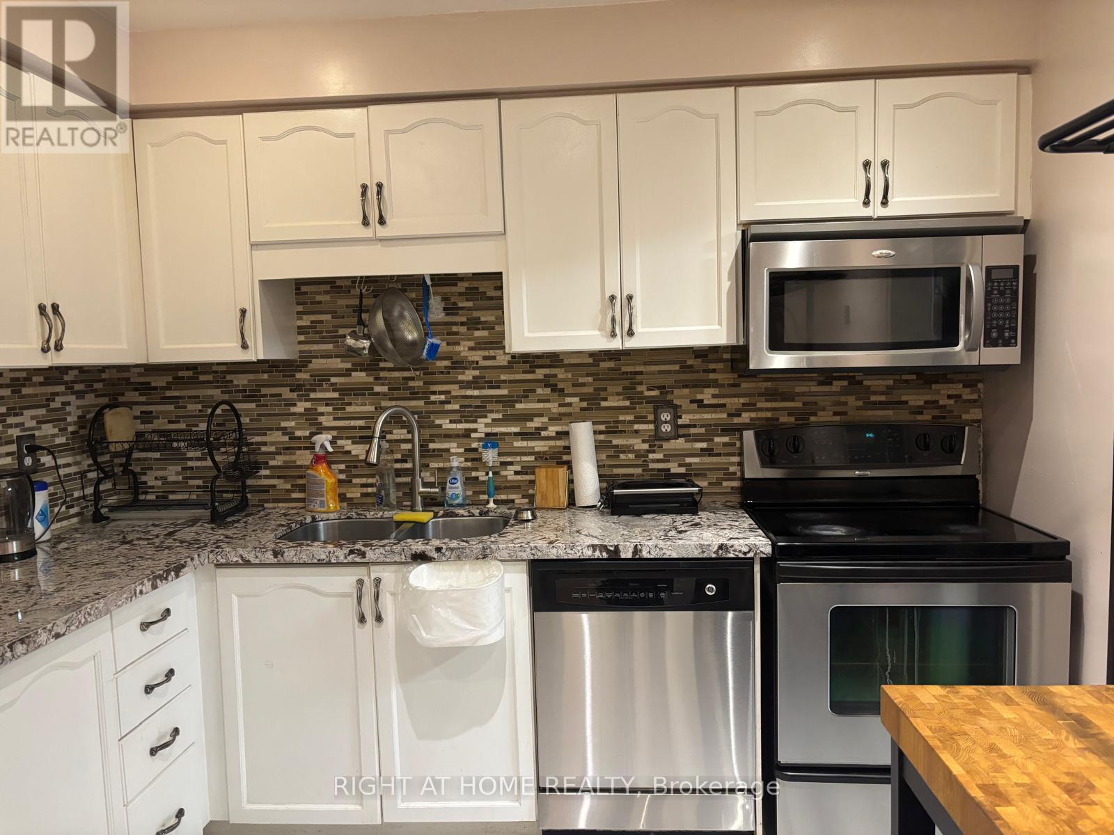 Upper - 3843 Densbury Drive, Mississauga, Ontario  L5N 6Z3 - Photo 6 - W14084902
