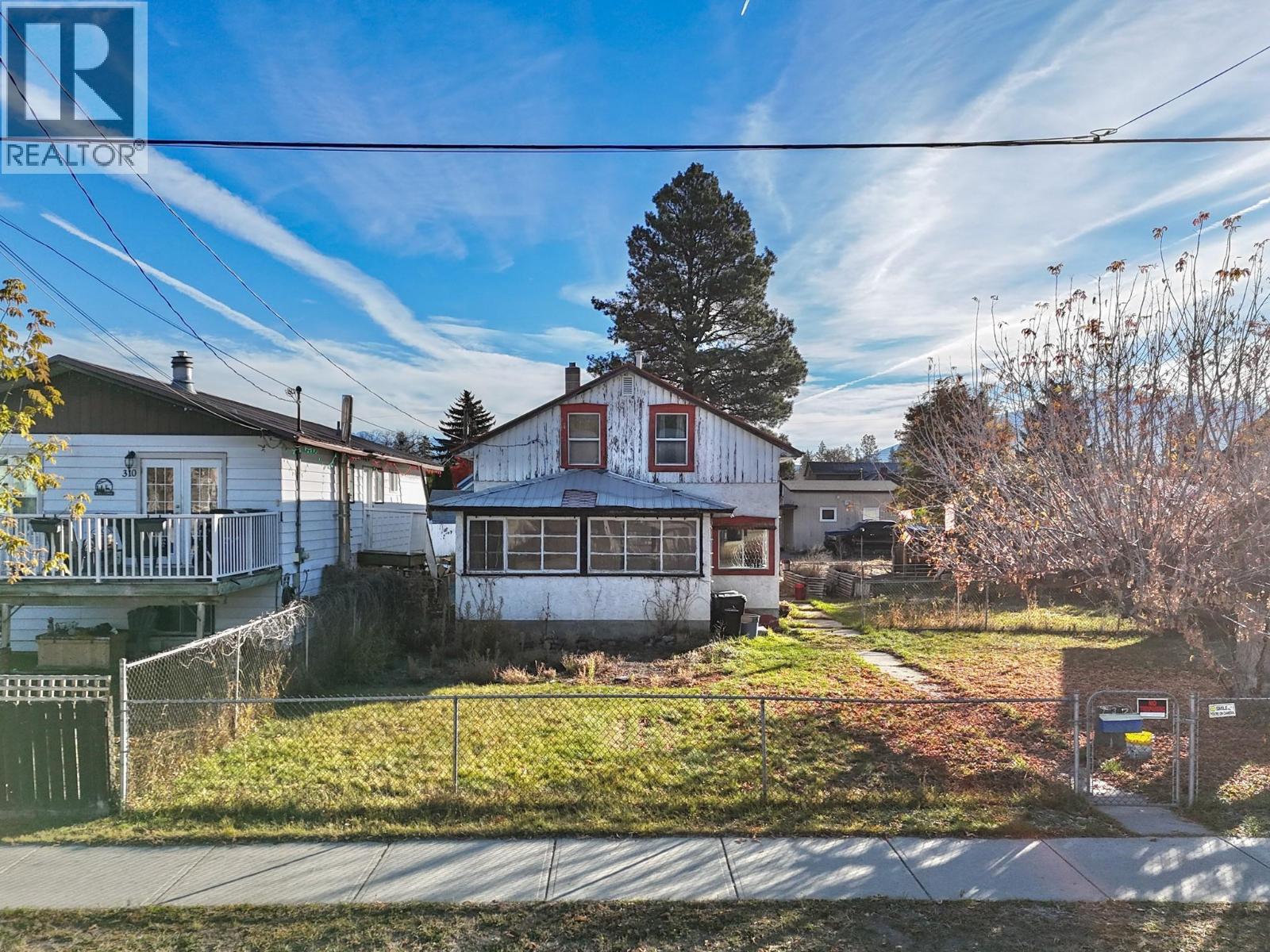 312 3rd Avenue S, Cranbrook, British Columbia