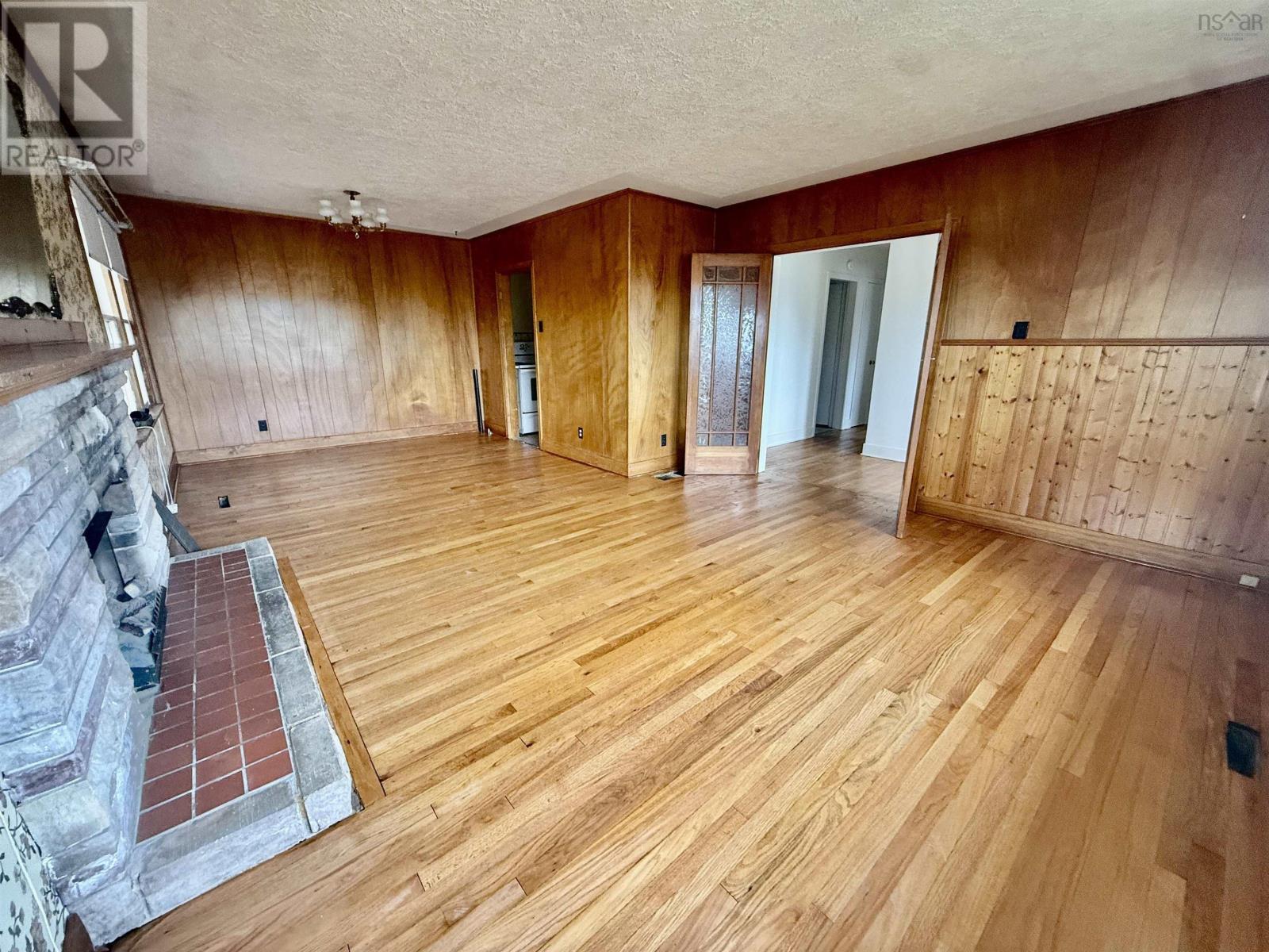 674 Hammonds Plains Road, Bedford, Nova Scotia  B4B 1A7 - Photo 8 - 202613986