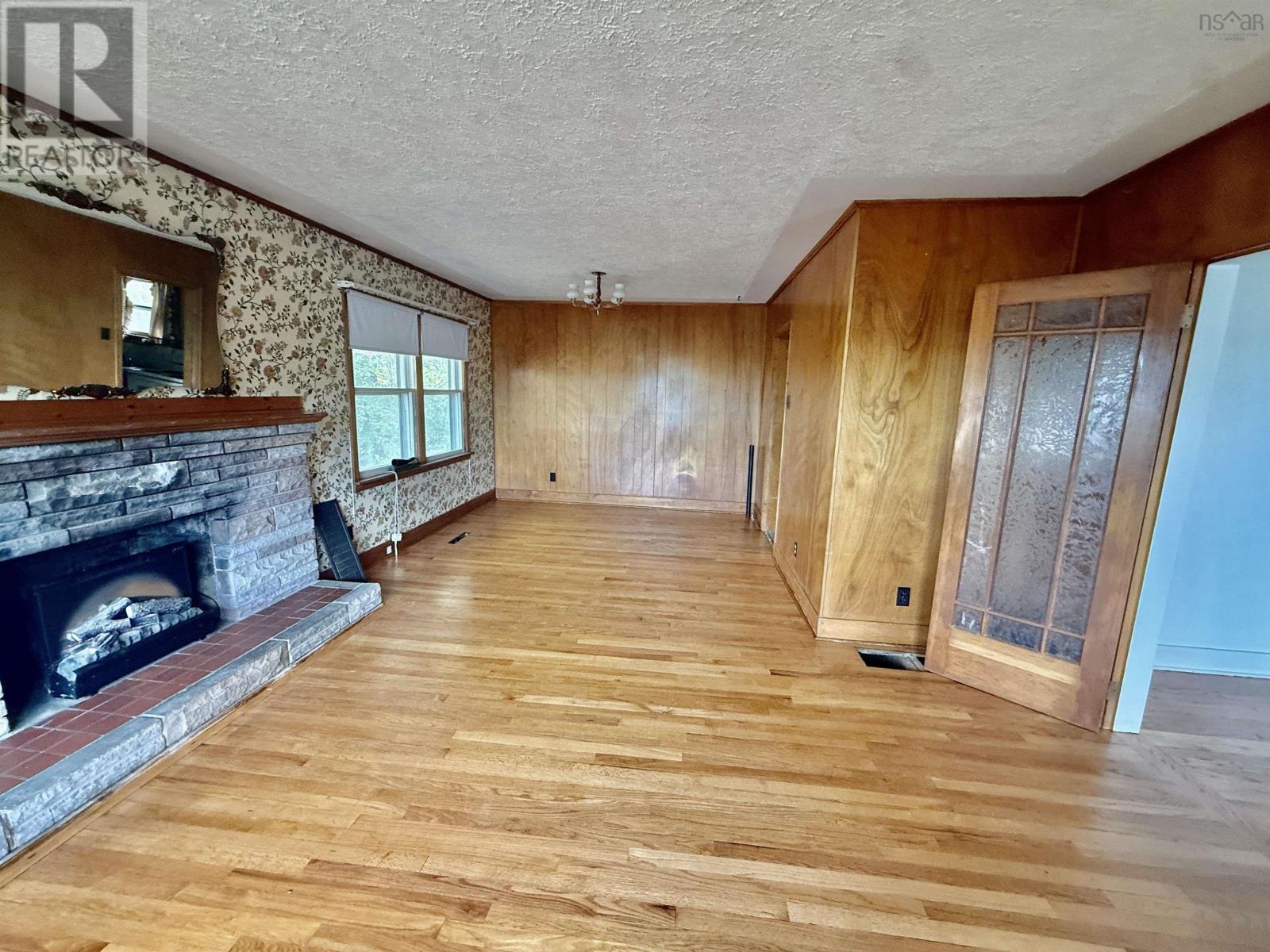 674 Hammonds Plains Road, Bedford, Nova Scotia  B4B 1A7 - Photo 9 - 202613986