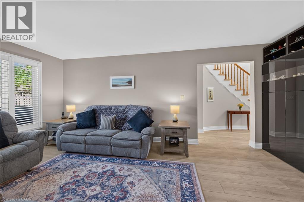 55 Fusilier Drive, Hamilton, Ontario  L9B 2E5 - Photo 18 - 40872792