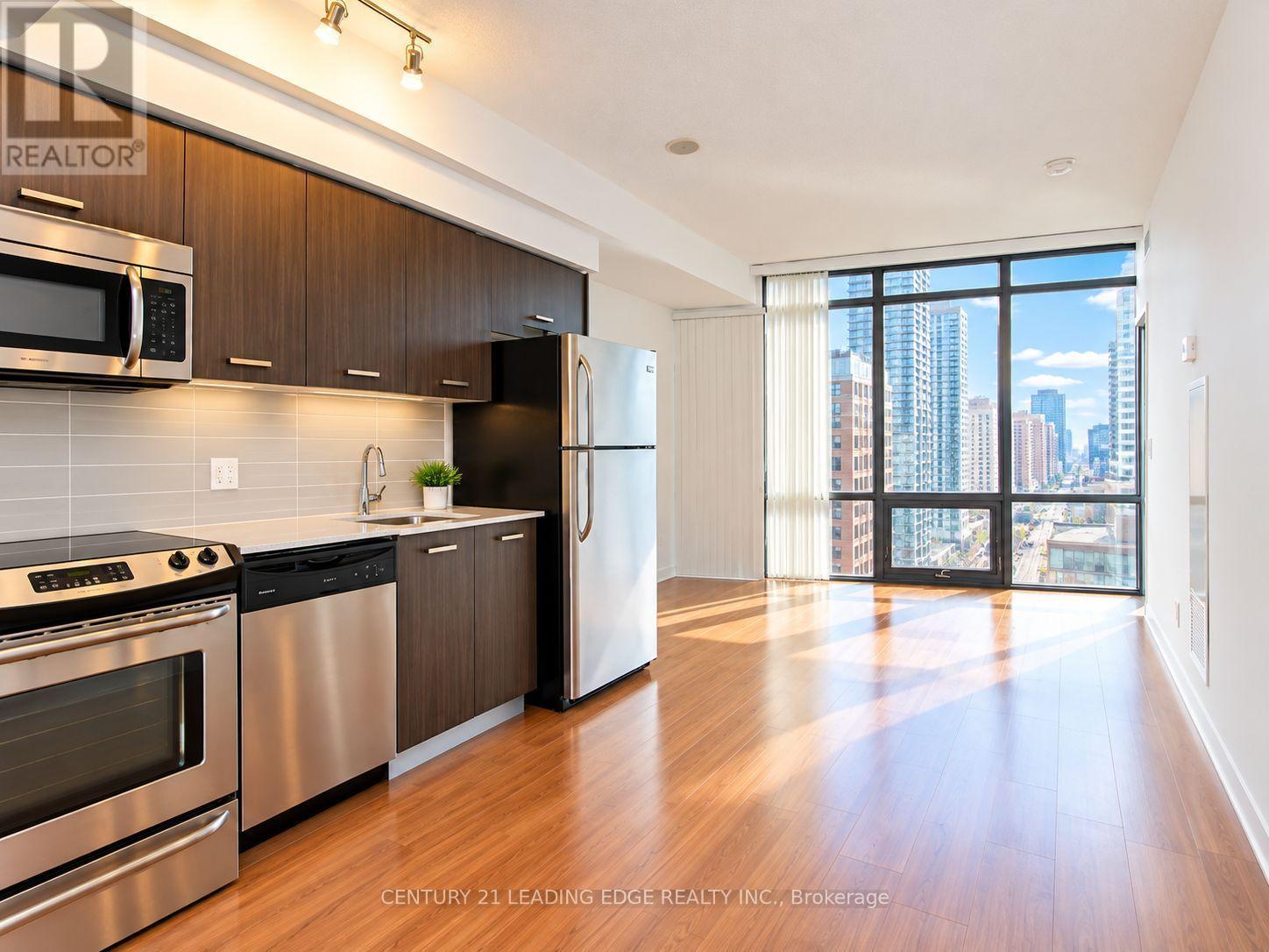 1009 - 832 Bay Street, Toronto, Ontario  M5S 1Z6 - Photo 1 - C14099564