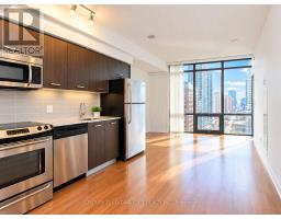 1009 - 832 BAY STREET, Toronto, Ontario